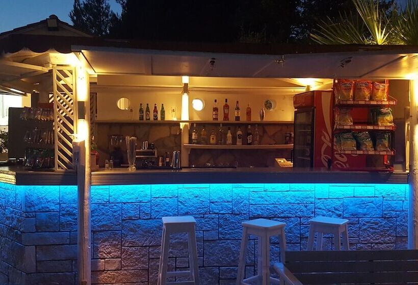 פנסיון Kosta Maria