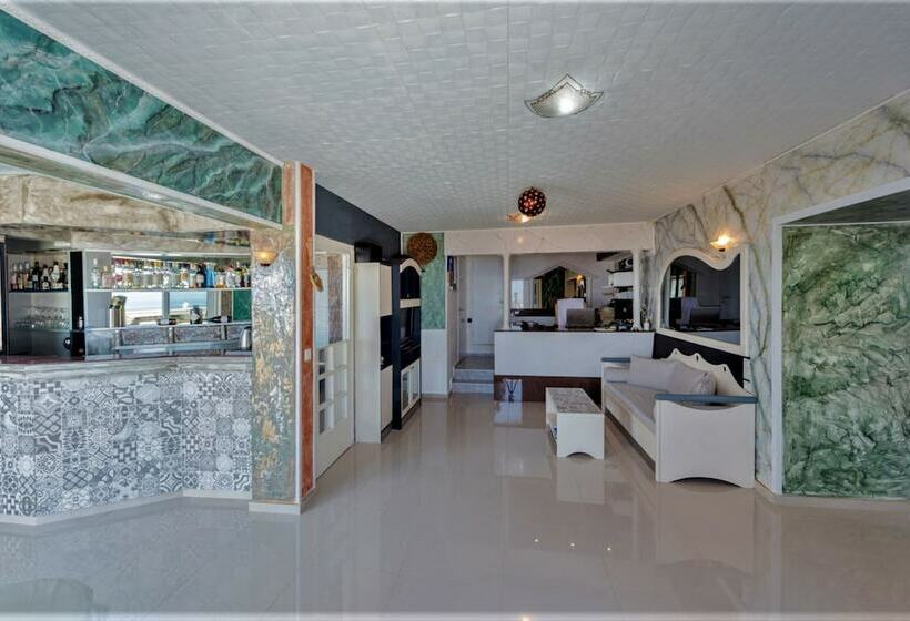 بنسيون Magnificent View Nice Double Room With Shared Pool And Ac