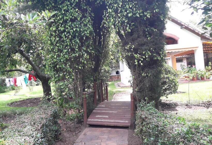 بنسيون Quinta La Gardenia