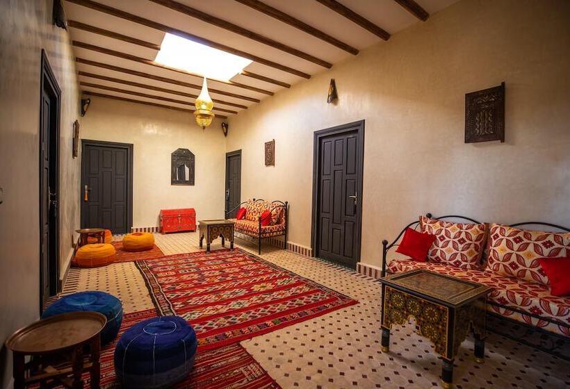 پانسیون Merzouga Brirly Camp