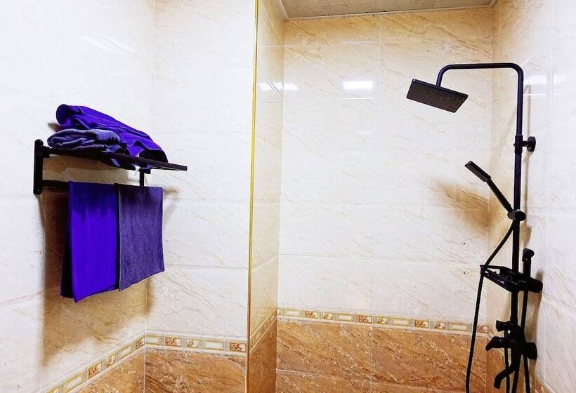 펜션 Sanya Jinji Liyuan Guesthouse