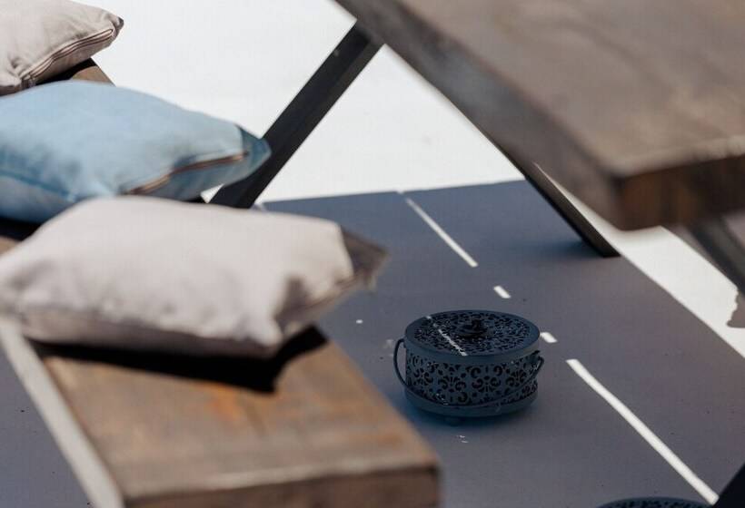 פנסיון Sea View Studio With A Barbecue Area On The Terrace Of The Building A Smart Tv