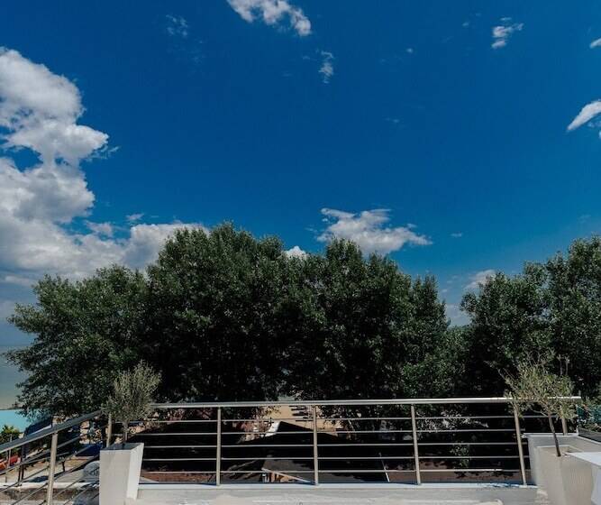 פנסיון Sea View Studio With A Barbecue Area On The Terrace Of The Building A Smart Tv