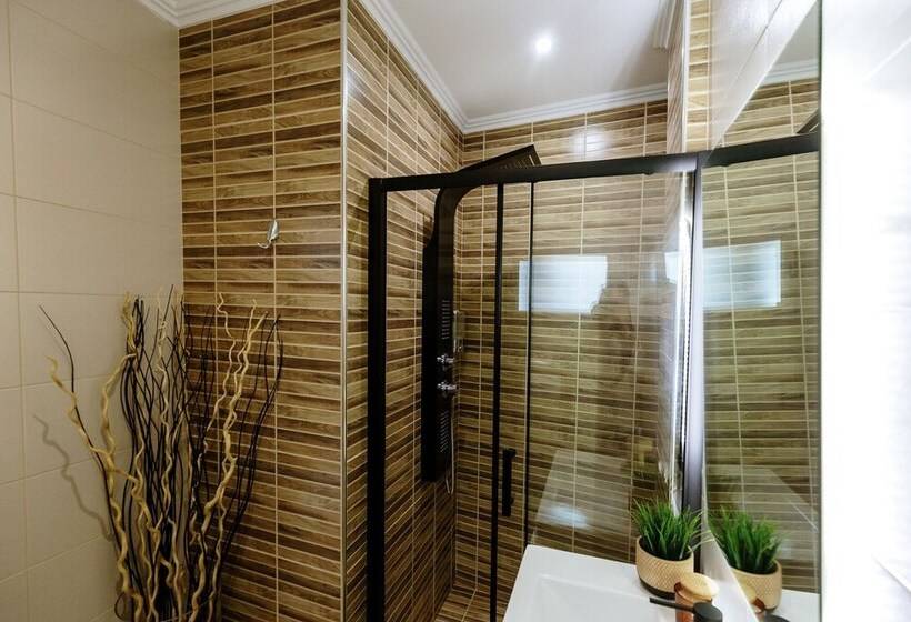 פנסיון Sea View Studio With A Barbecue Area On The Terrace Of The Building A Smart Tv