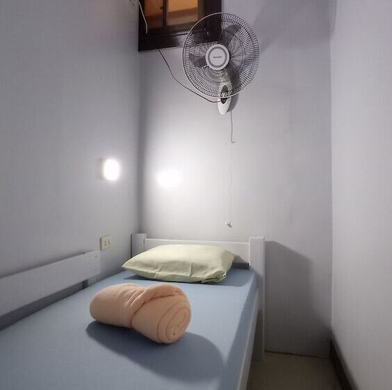 پانسیون Serge Kafe Apartelle