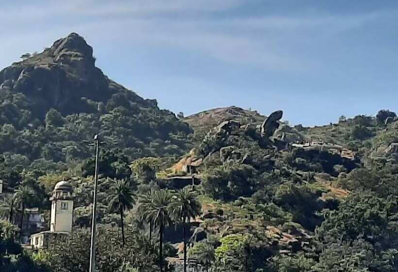 بنسيون Shaleen Elegance Homestay