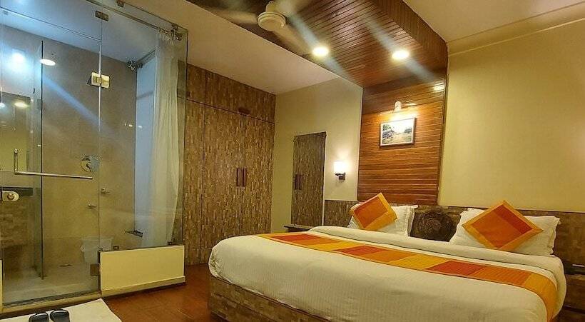 펜션 Shaleen Elegance Homestay