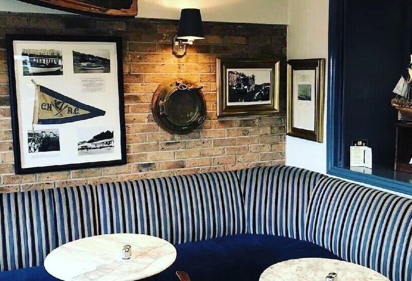 Пансион The Bosun