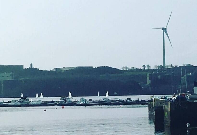 Пансион The Bosun