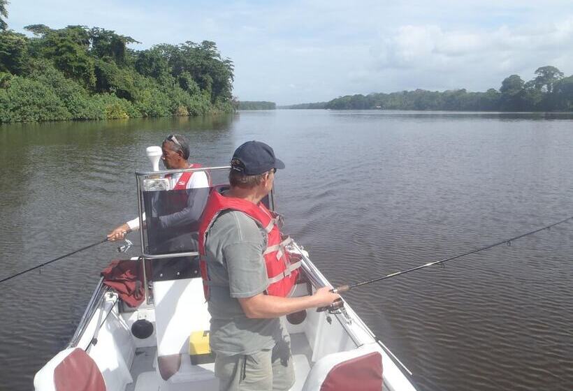 פנסיון Tortuguero Adventures Guesthouse