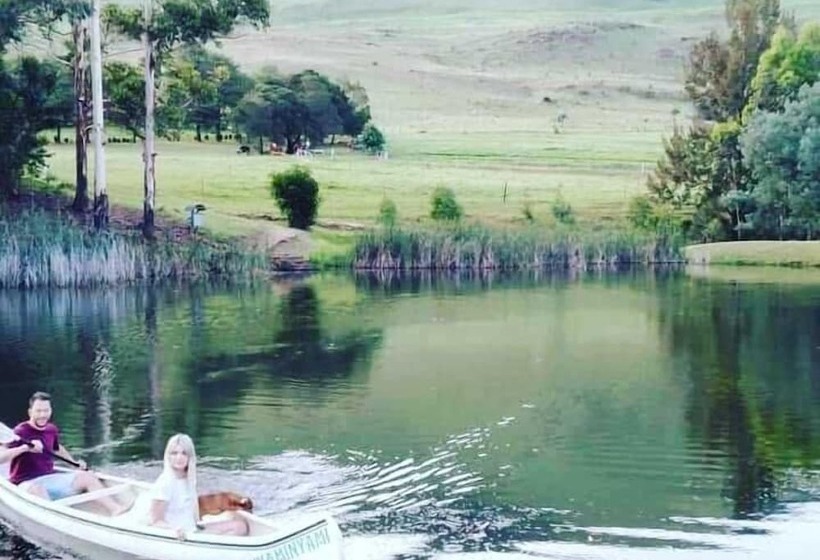 פנסיון Troutways Private Retreat