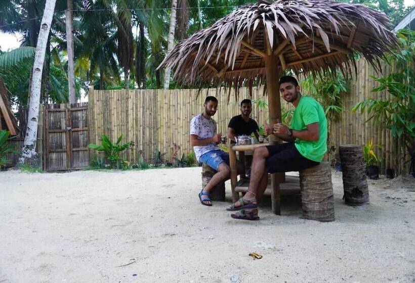 Premiere Haven Hostel Siargao