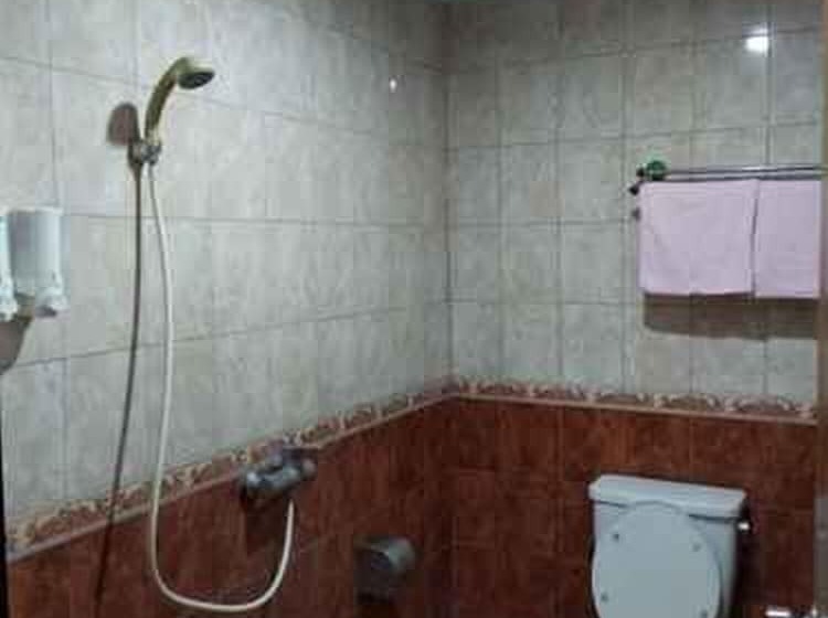 Reddoorz @ Hotel Kusu Kusu