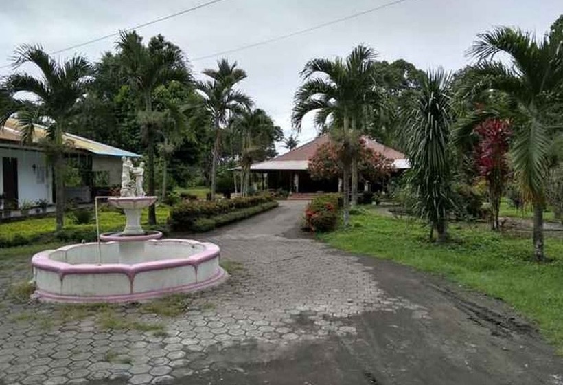 Reddoorz @ Hotel Kusu Kusu