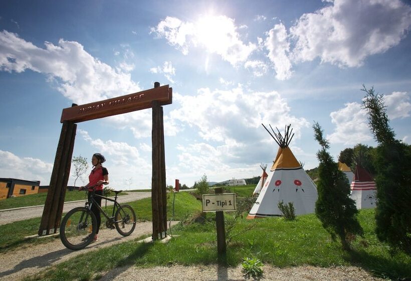 渡假胜地  Indian Village Tipi Tent