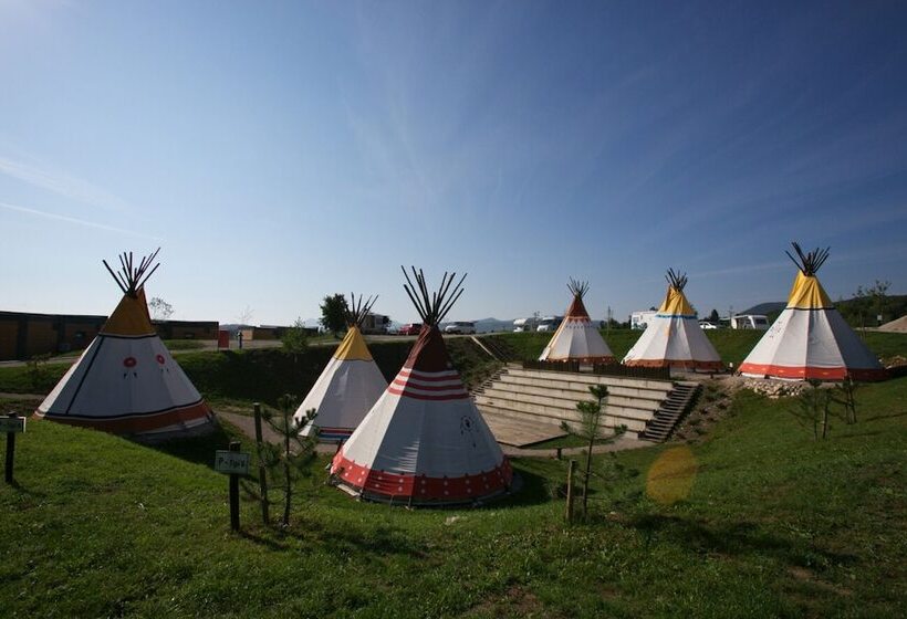منتجع Indian Village Tipi Tent