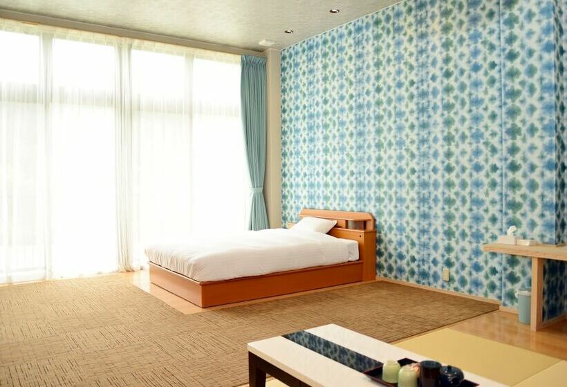 ریوکان Hitoyoshi Onsen  Kumamura