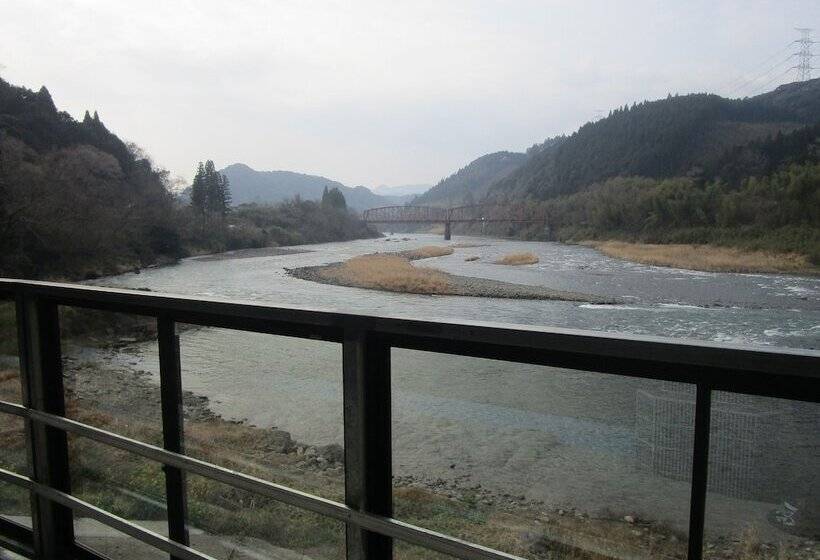 ریوکان Hitoyoshi Onsen  Kumamura