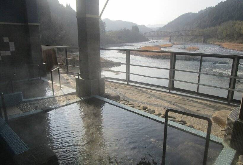 ریوکان Hitoyoshi Onsen  Kumamura