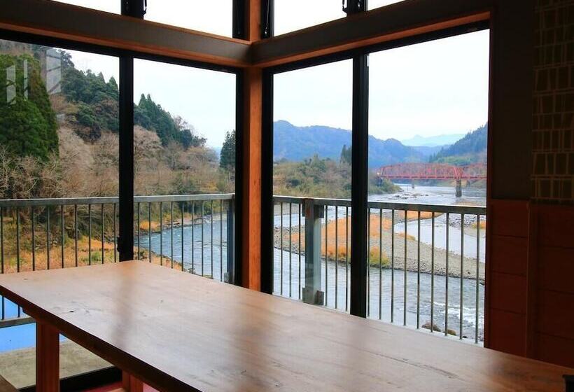 ریوکان Hitoyoshi Onsen  Kumamura