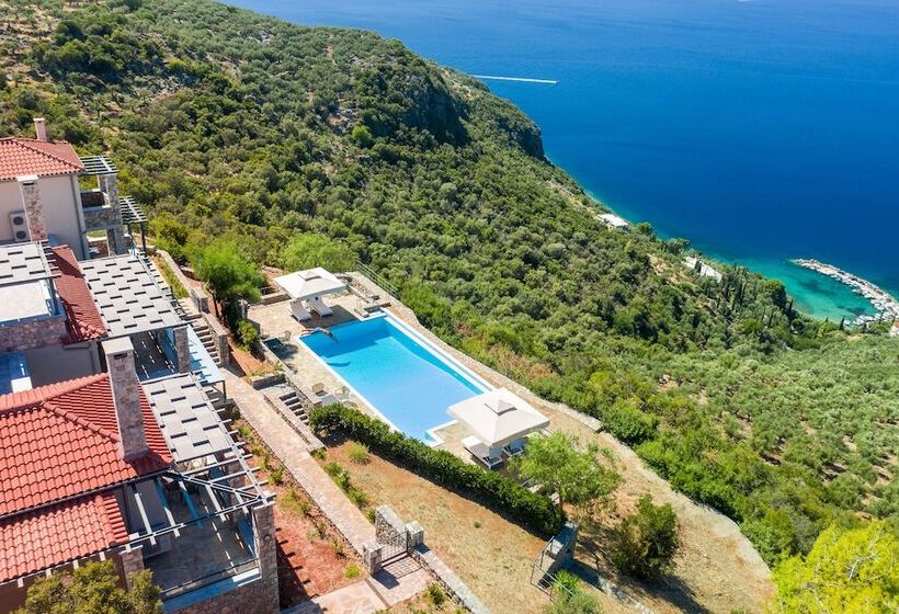 Searocks Exclusive Villas Resort