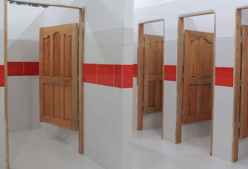 Shalom   Hostel