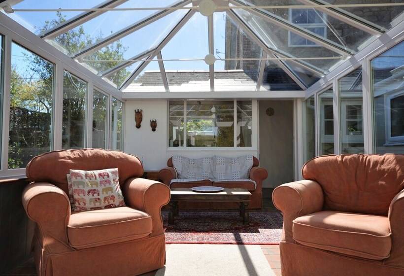 2 Farm Cottages