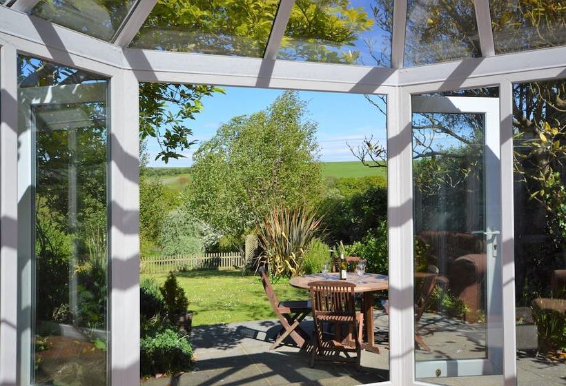 2 Farm Cottages