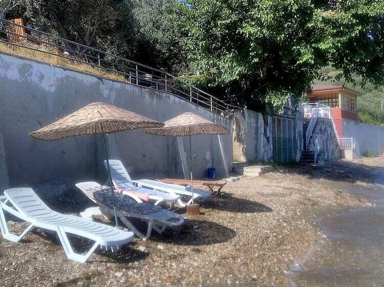 مبيت وإفطار Ada Art Guesthouse