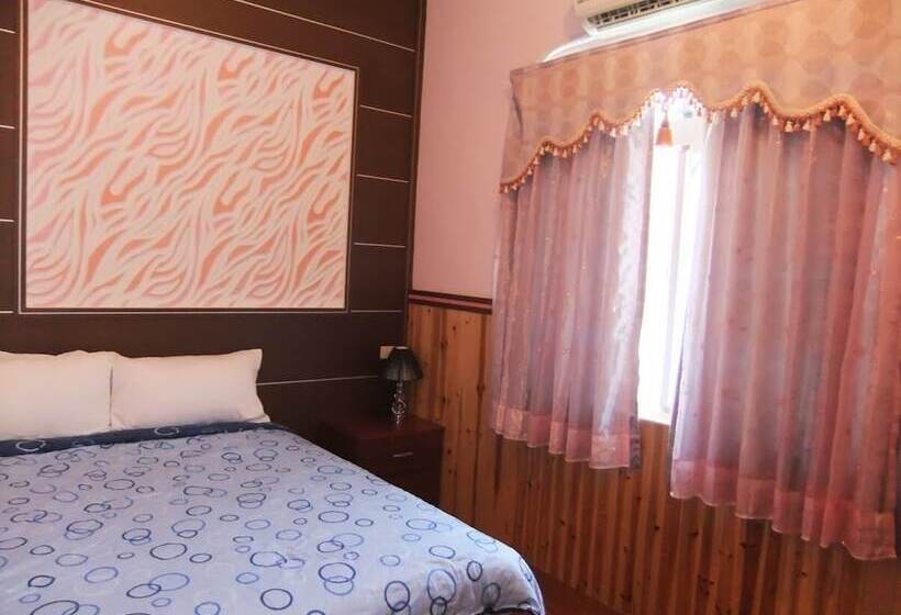 تختخواب و صبحانه Bluesha Homestay