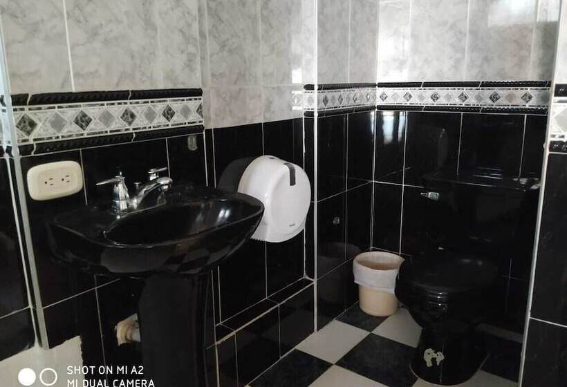 ベッドアンドブレックファースト Eco Hotel Villa Diana