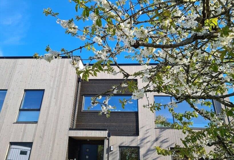 تختخواب و صبحانه Dugneberg