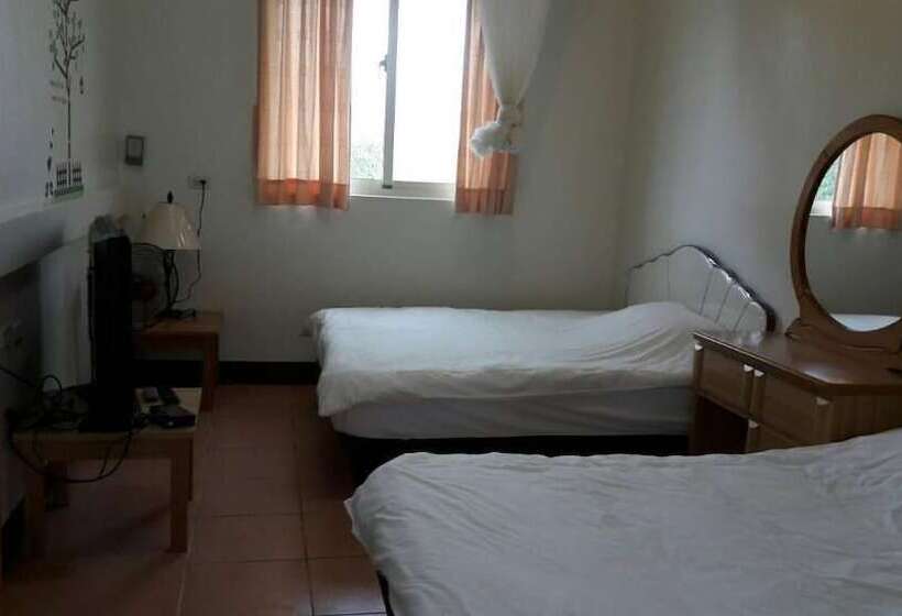 تختخواب و صبحانه Green Forest Homestay