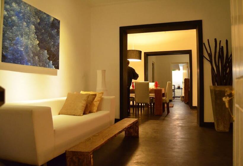 민박 Loversleap Cottage