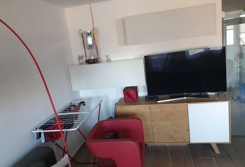 צימר Maleni Stan