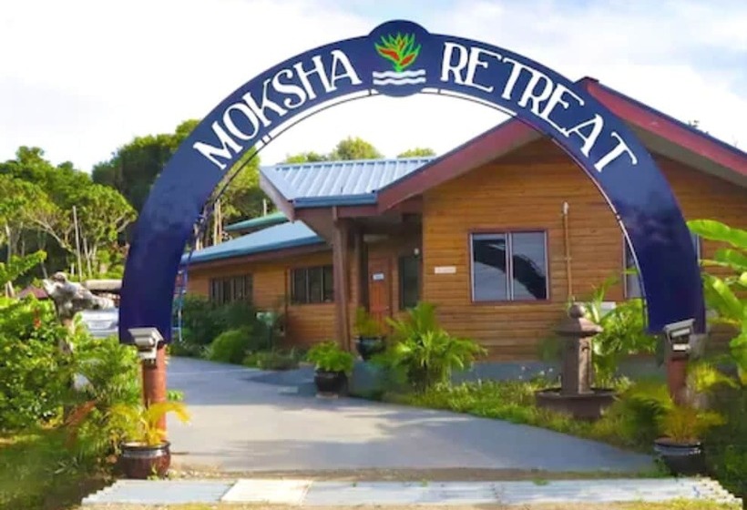 تختخواب و صبحانه Moksha Retreat