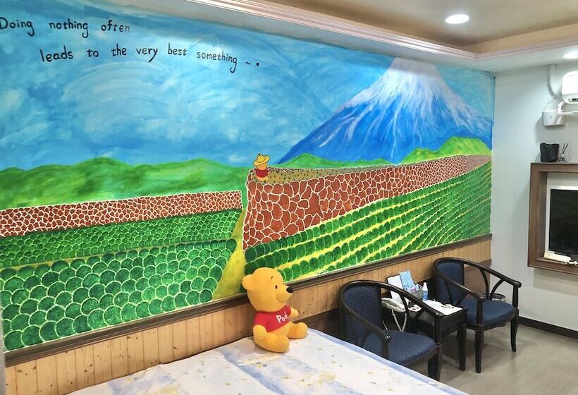 تختخواب و صبحانه Treehouse