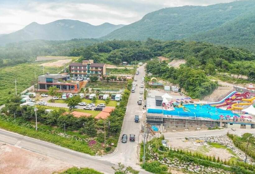 Buan Byeonsan Resort Pension