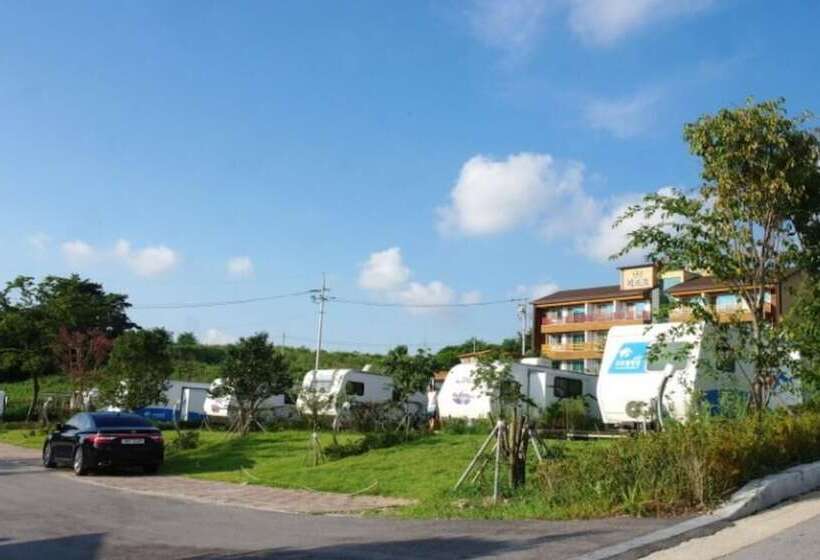 Buan Byeonsan Resort Pension