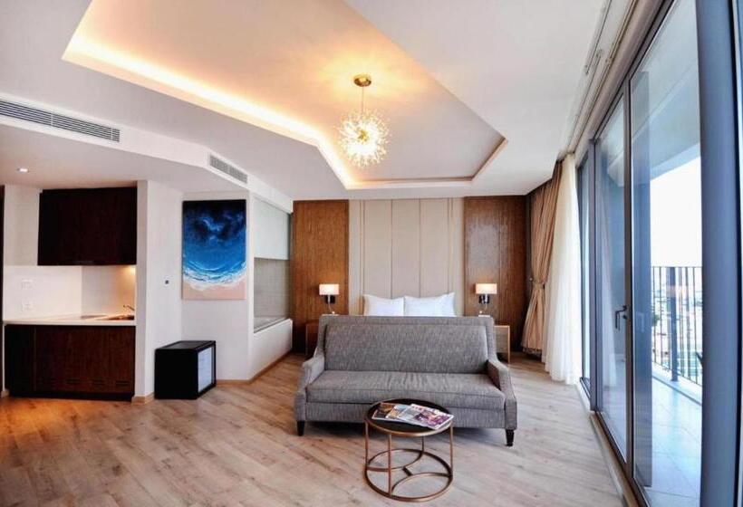 Capital Panorama Apartment