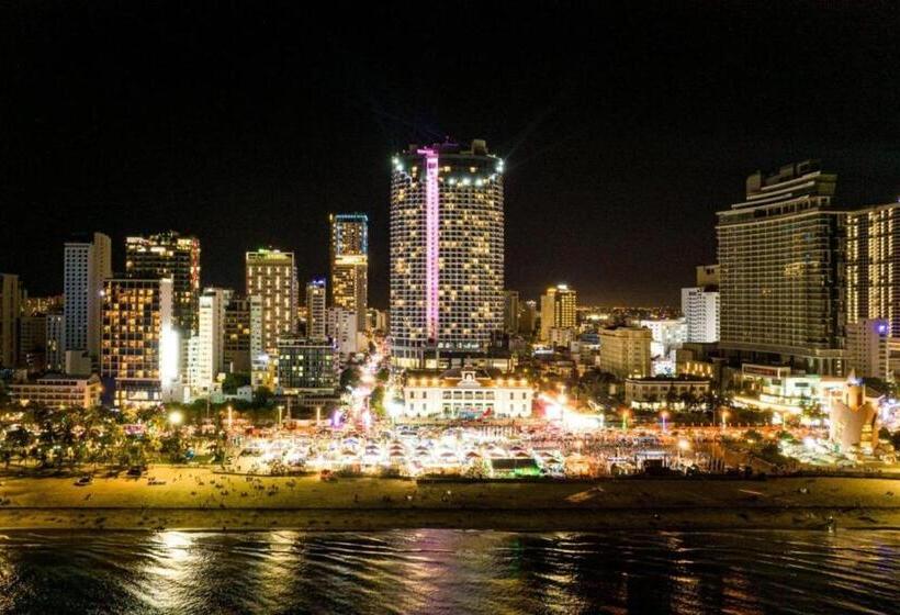 Capital Panorama Apartment