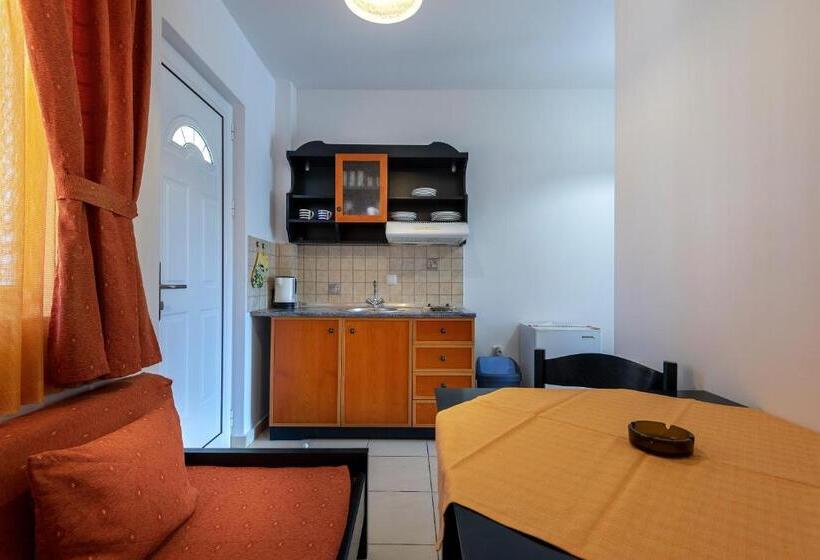 Cirillo Family Hotel Christinas Studios