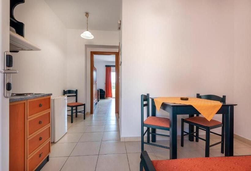 Cirillo Family Hotel Christinas Studios