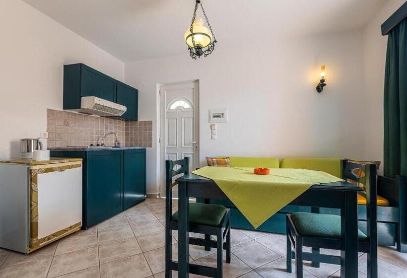 Cirillo Family Hotel Christinas Studios