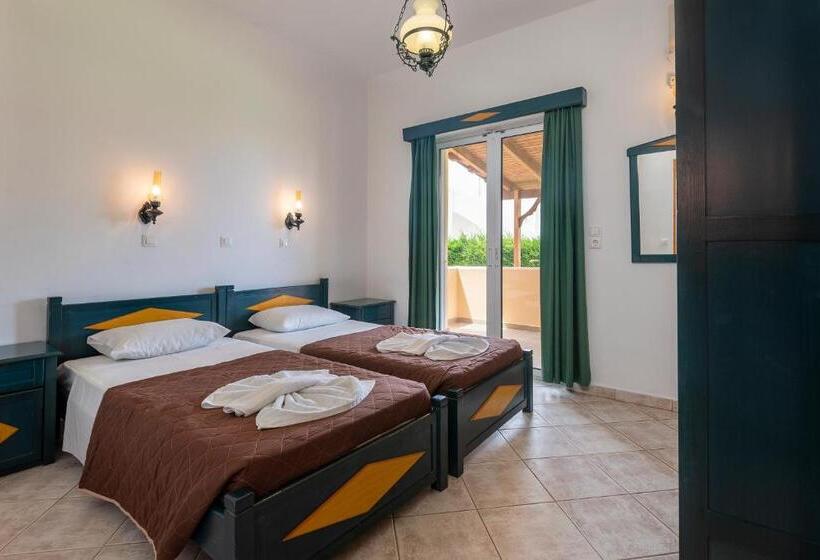 Cirillo Family Hotel Christinas Studios