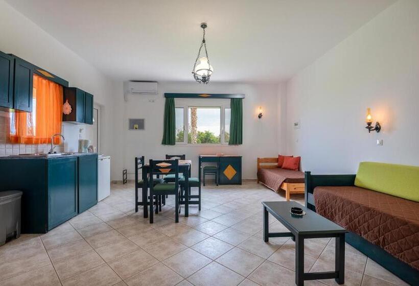 Cirillo Family Hotel Christinas Studios