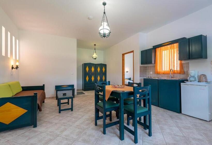 Cirillo Family Hotel Christinas Studios