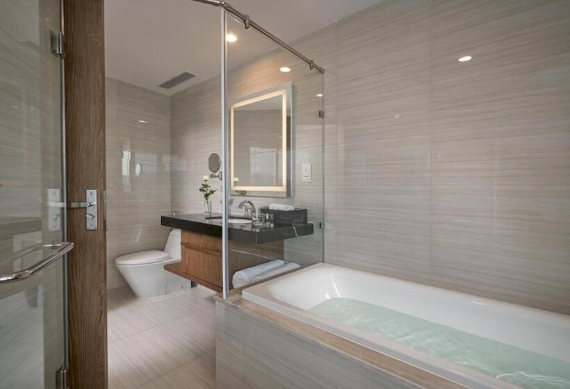 Capital Panorama Apartment