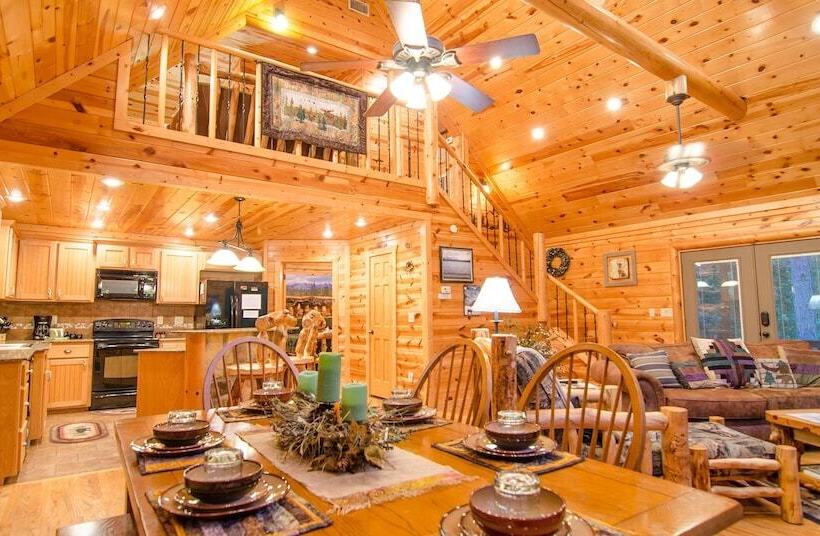 Denali Private Cabin Includes Xbox, Hot Tub, And Stone Pizza Oven By Redawning