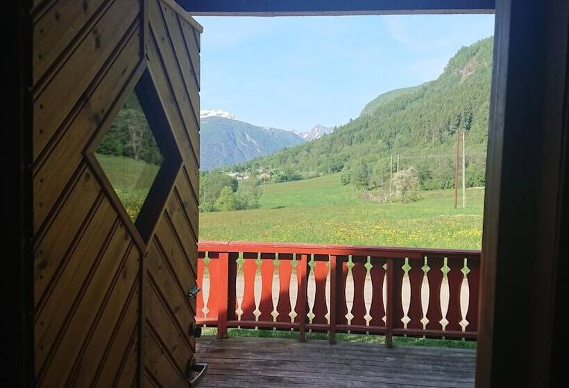 Eidsdal Camping Og Feriehus